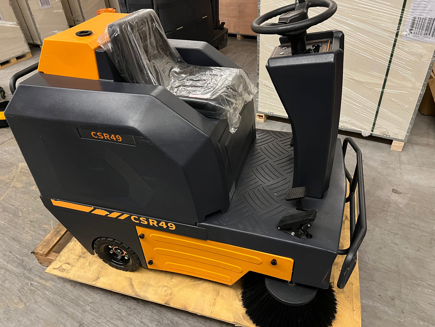 Used 49" Ride-On Floor Sweeper, 21Gal 48V 4*67Ah, CSR49